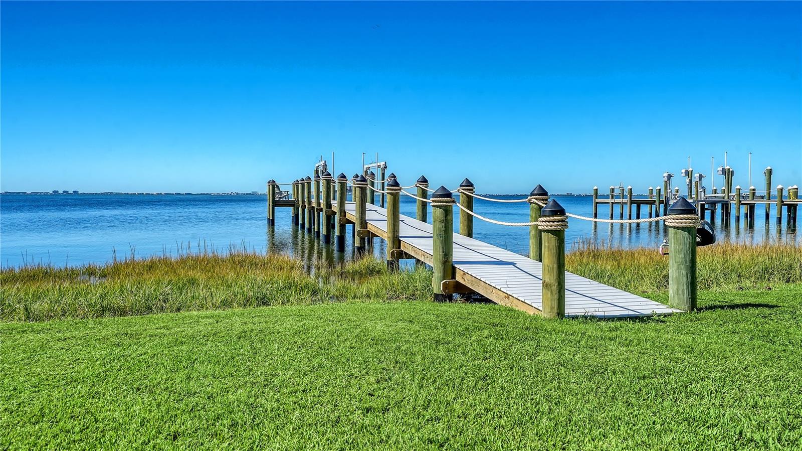 7418 WESTMORELAND DR