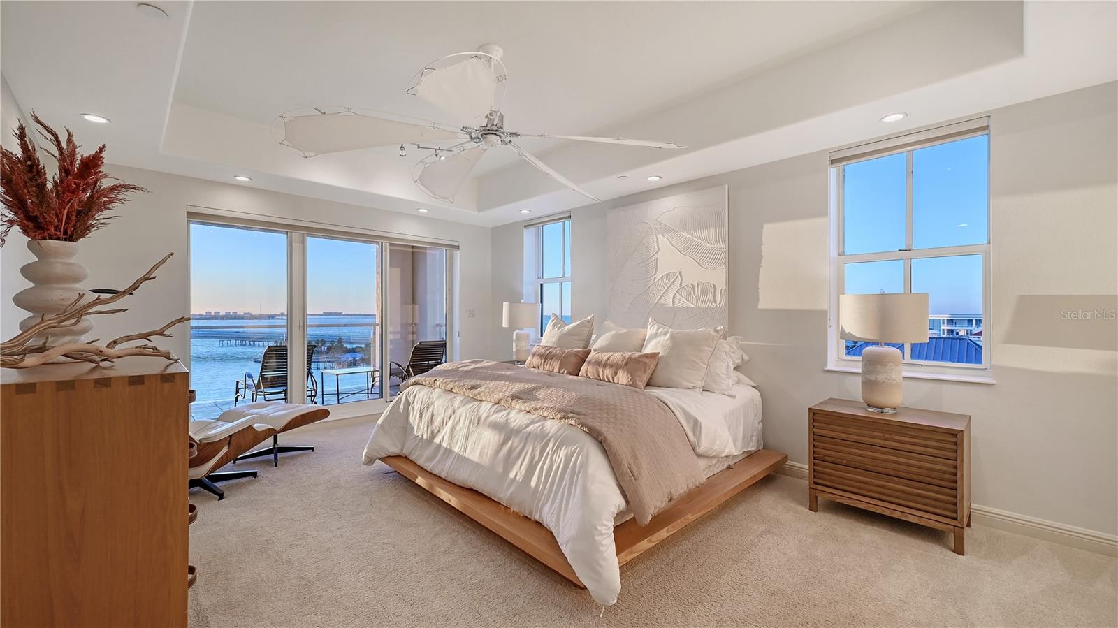 258 GOLDEN GATE PT #801