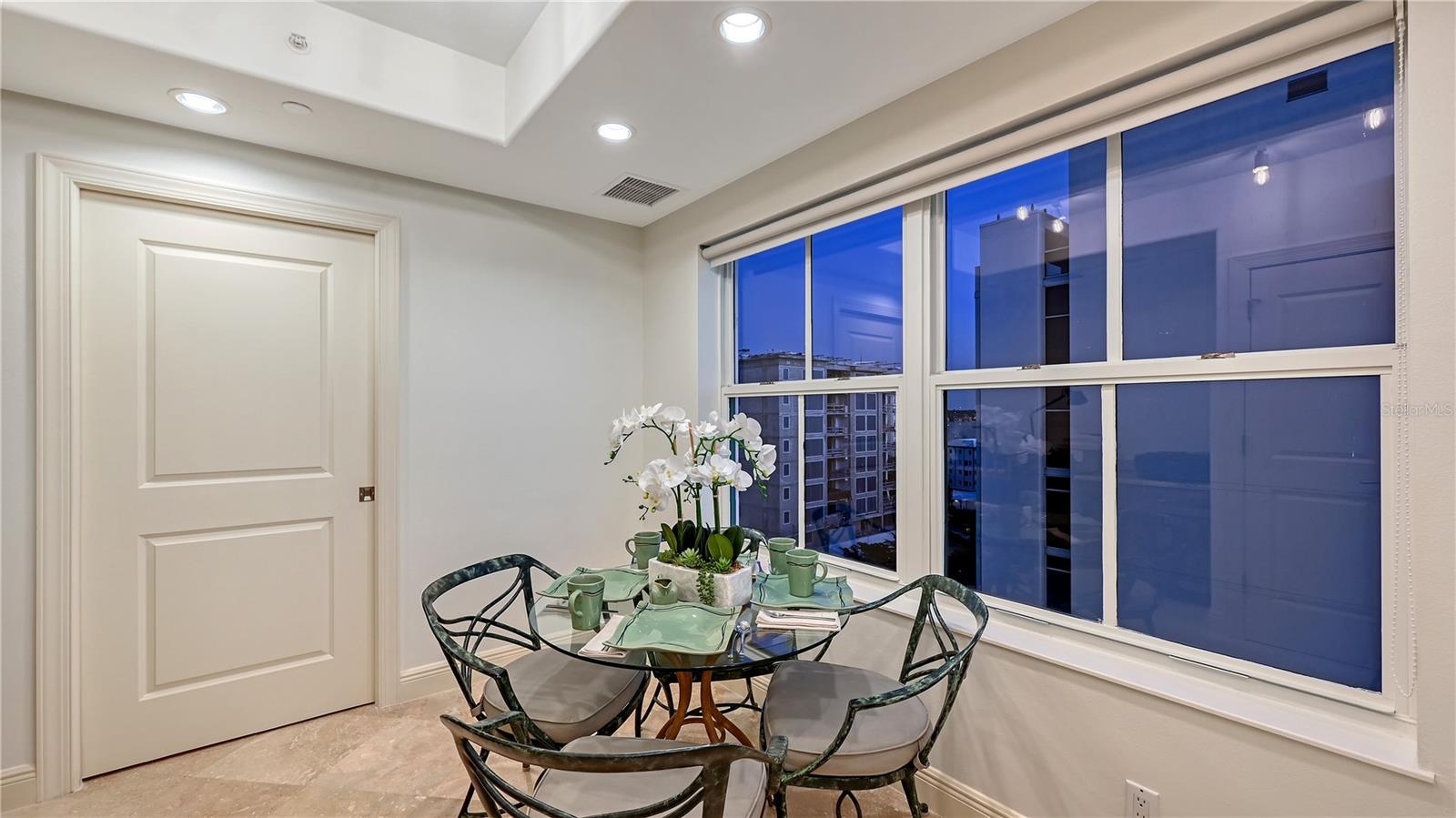 258 GOLDEN GATE PT #801