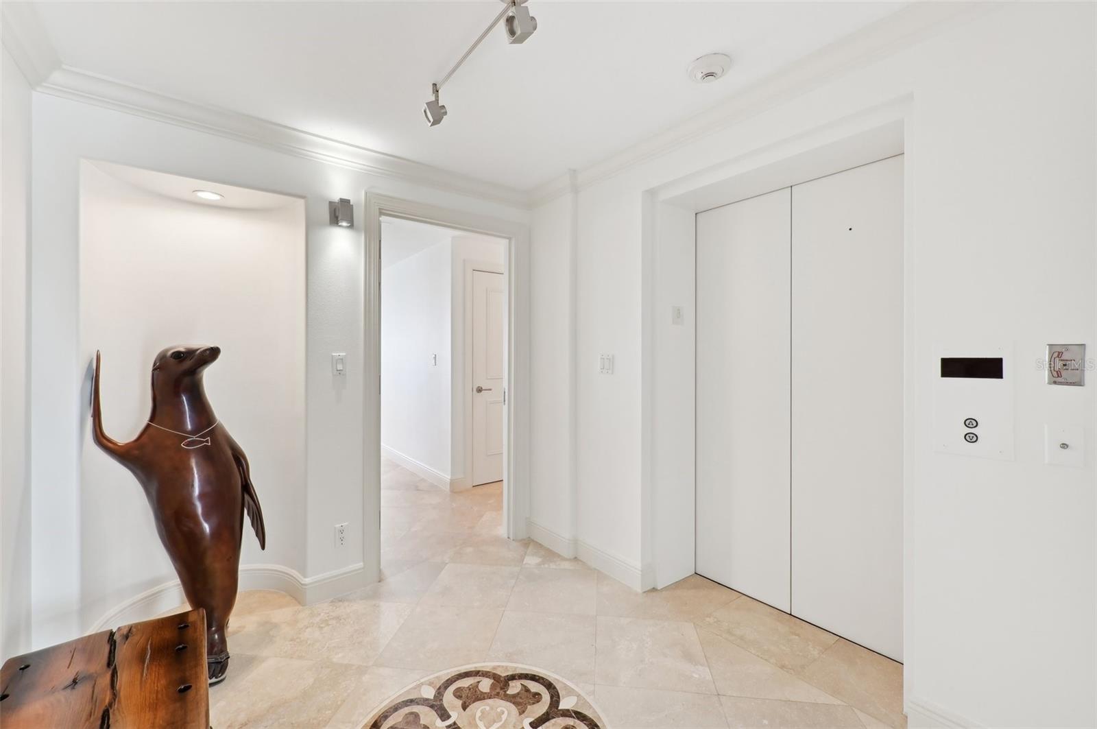 258 GOLDEN GATE PT #801