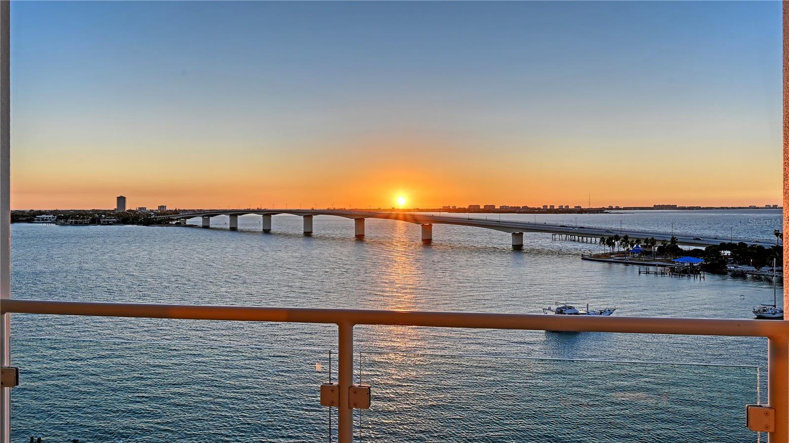 258 GOLDEN GATE PT #801