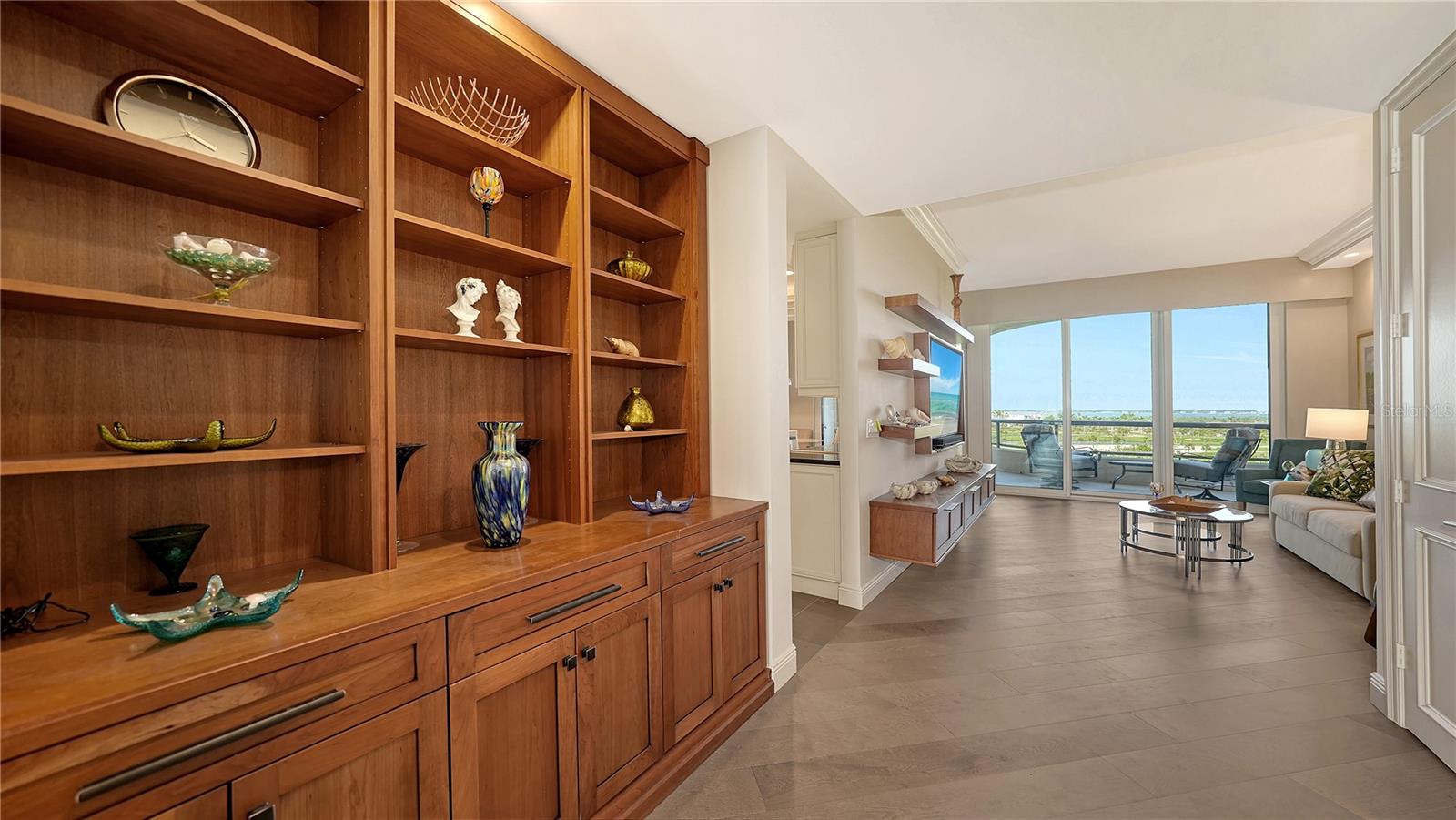 435 L AMBIANCE DR #K506