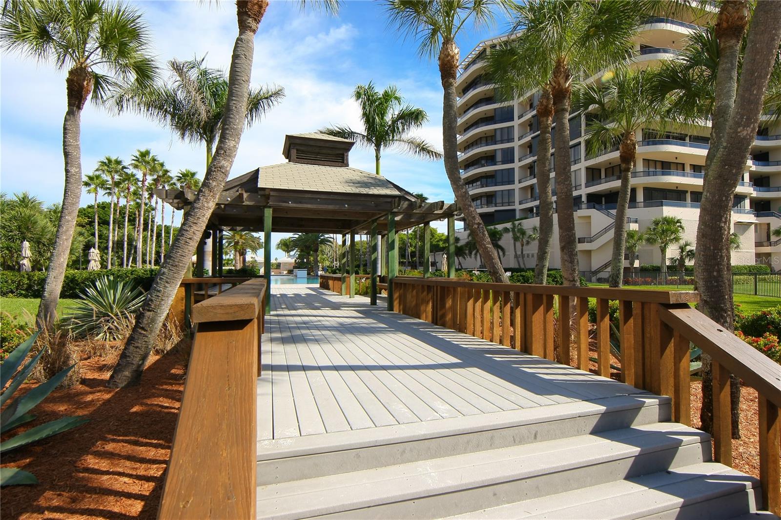 435 L AMBIANCE DR #K506