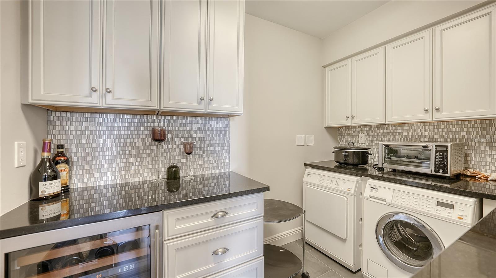 435 L AMBIANCE DR #K506