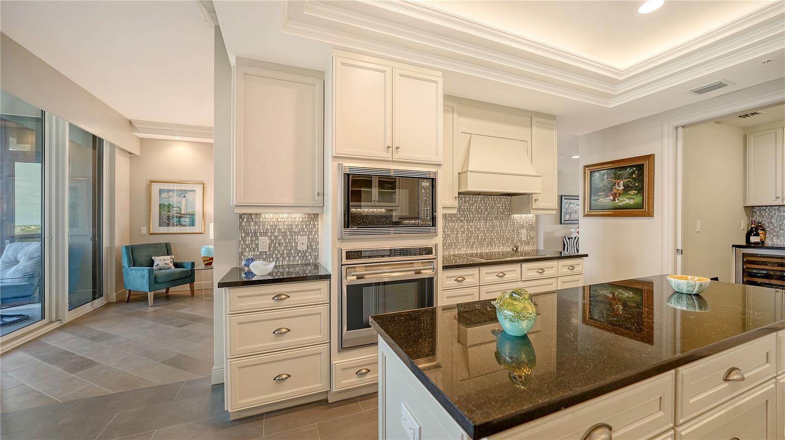 435 L AMBIANCE DR #K506