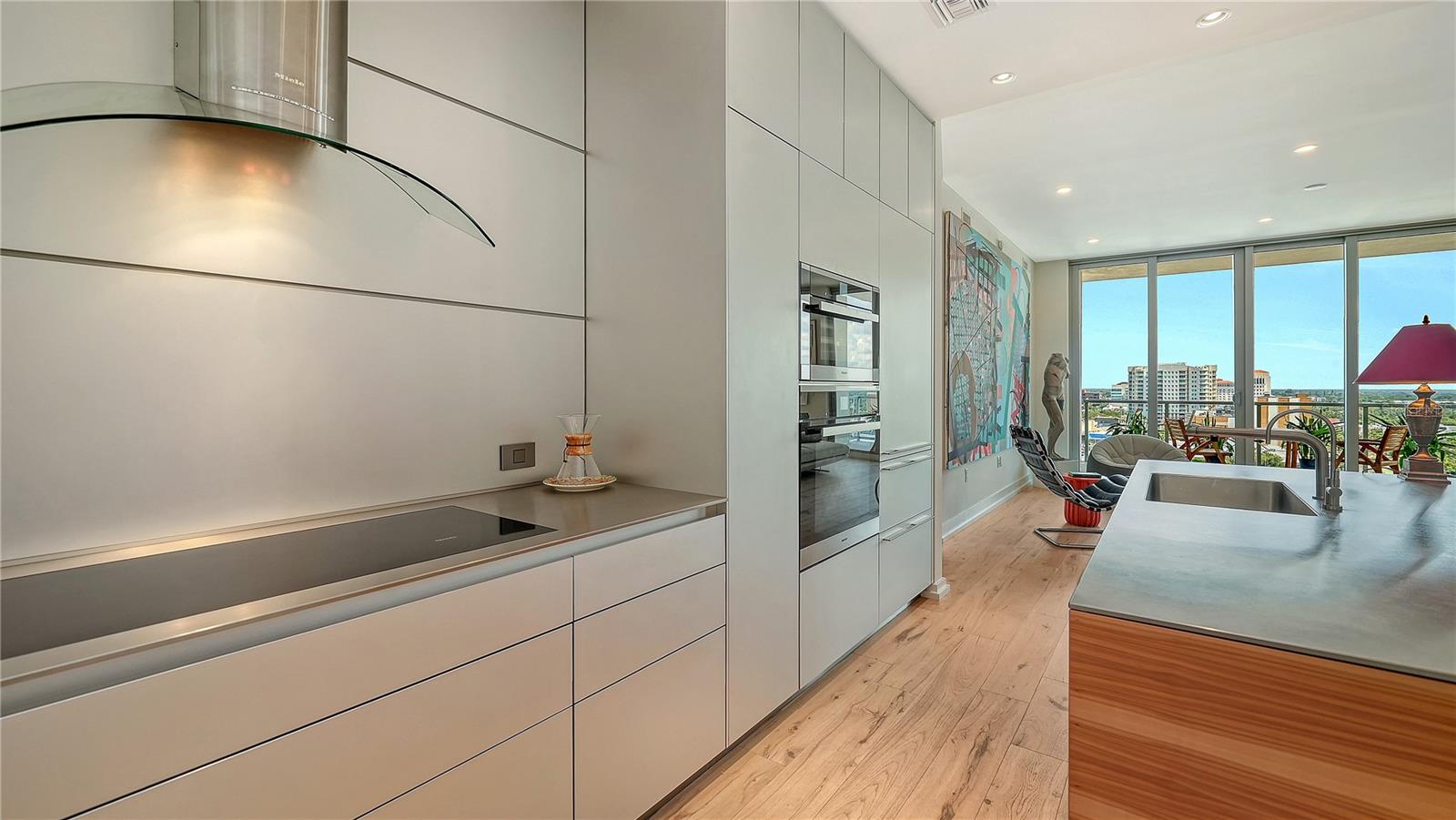 111 S PINEAPPLE AVE #1103