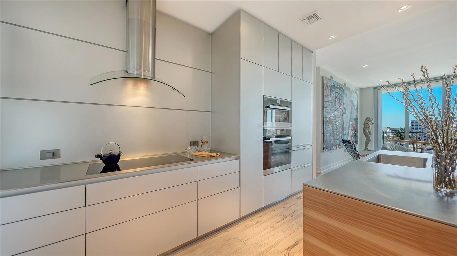 111 S PINEAPPLE AVE #1103