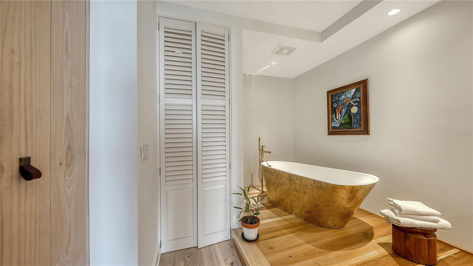 111 S PINEAPPLE AVE #1103