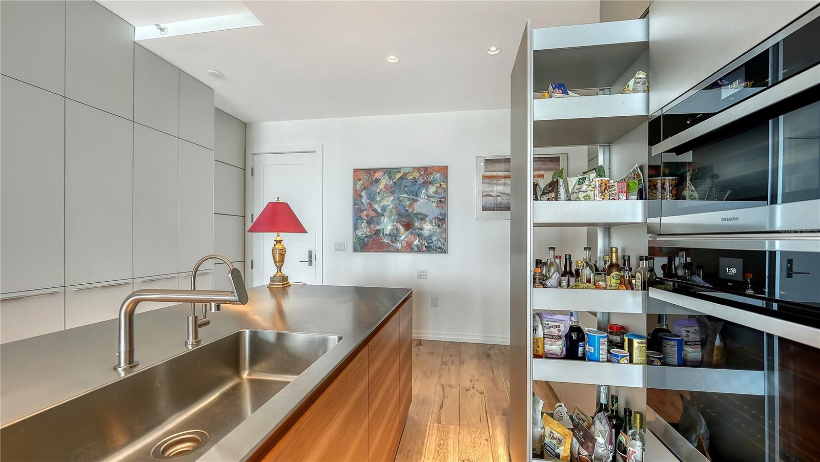 111 S PINEAPPLE AVE #1103