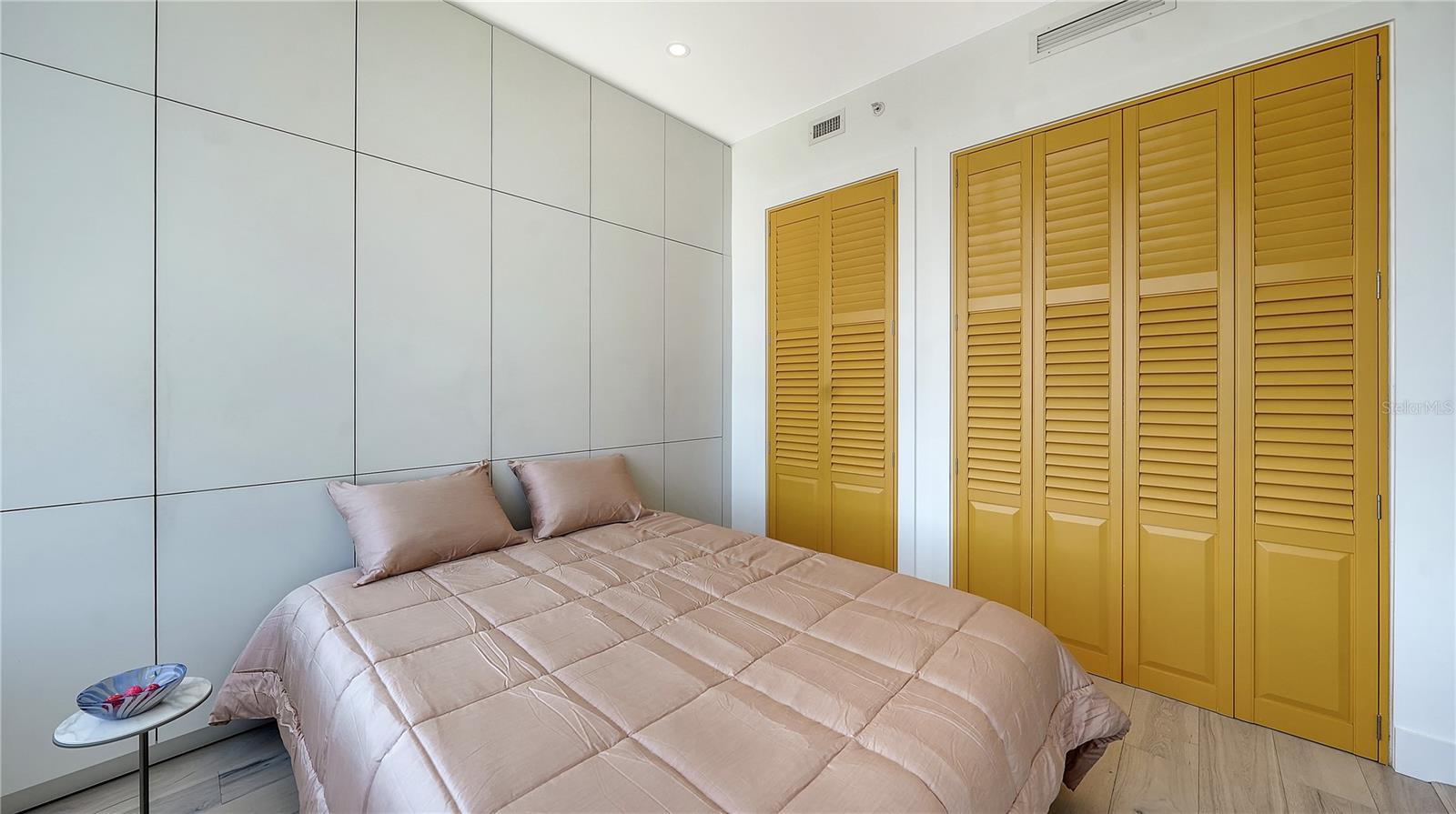 111 S PINEAPPLE AVE #1103