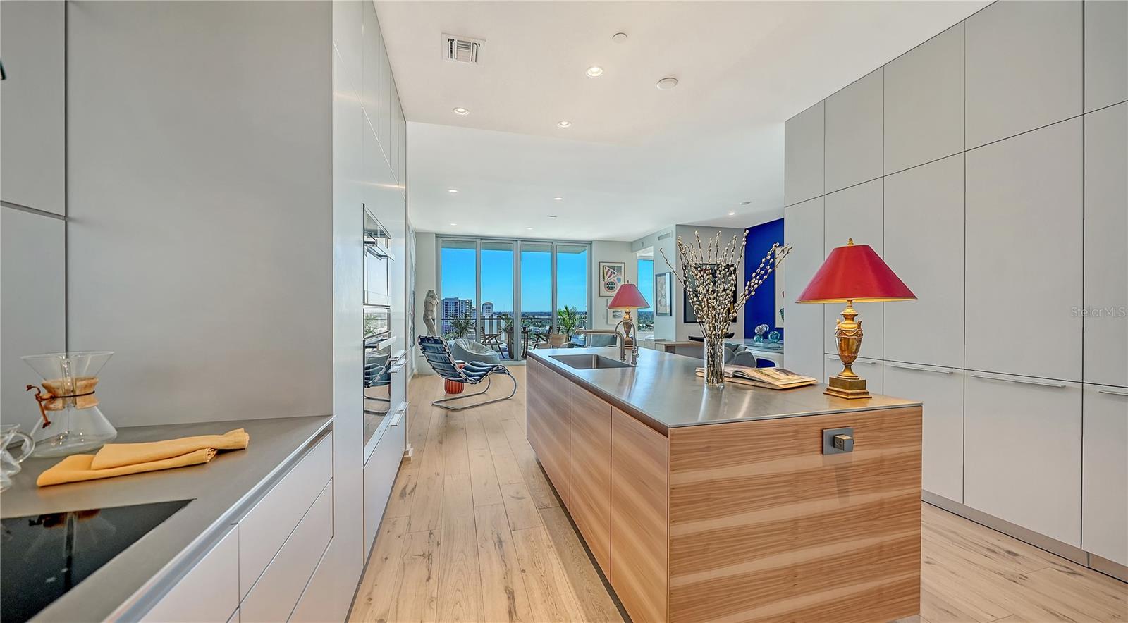 111 S PINEAPPLE AVE #1103