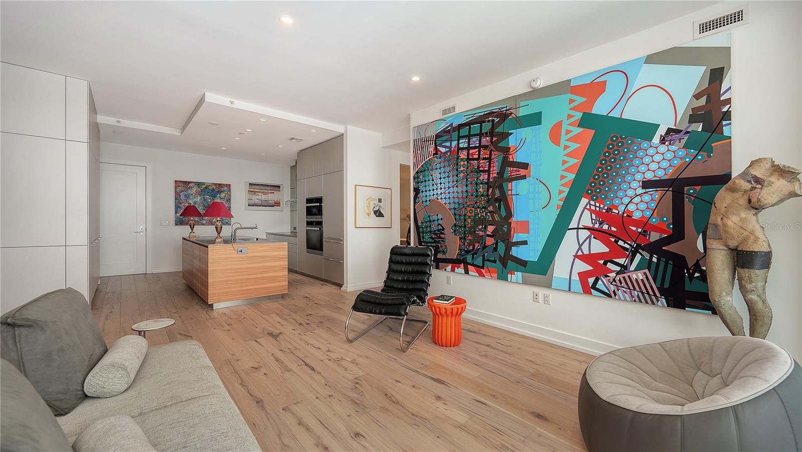 111 S PINEAPPLE AVE #1103