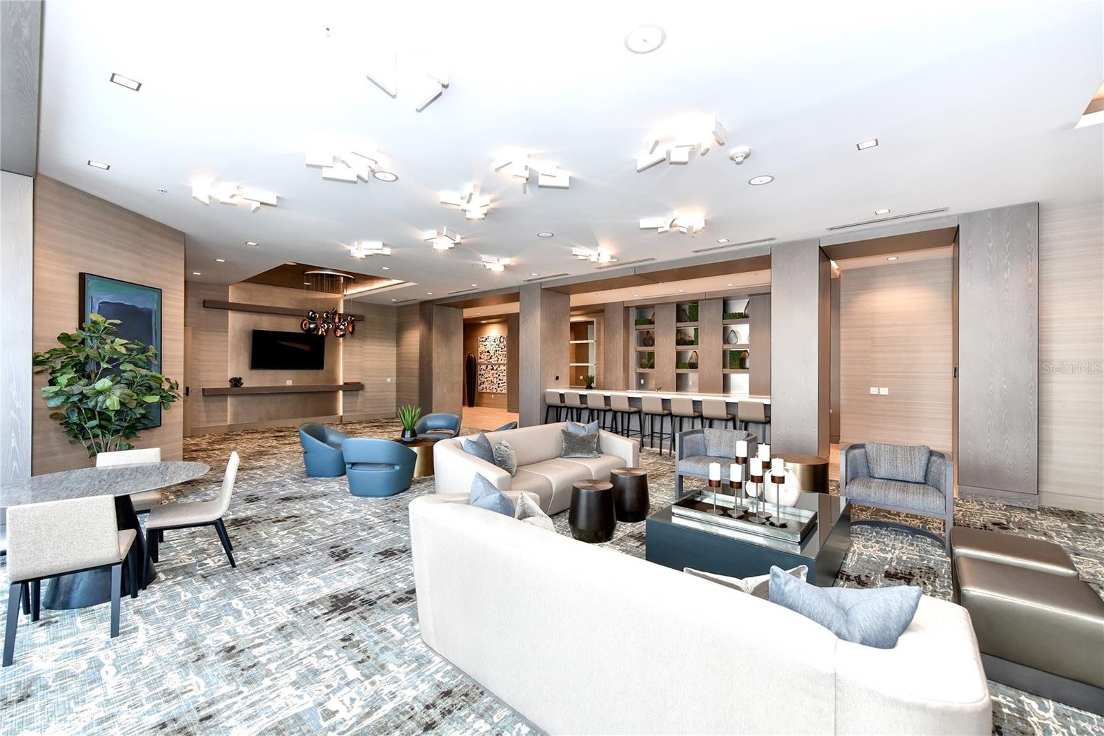 111 S PINEAPPLE AVE #1103