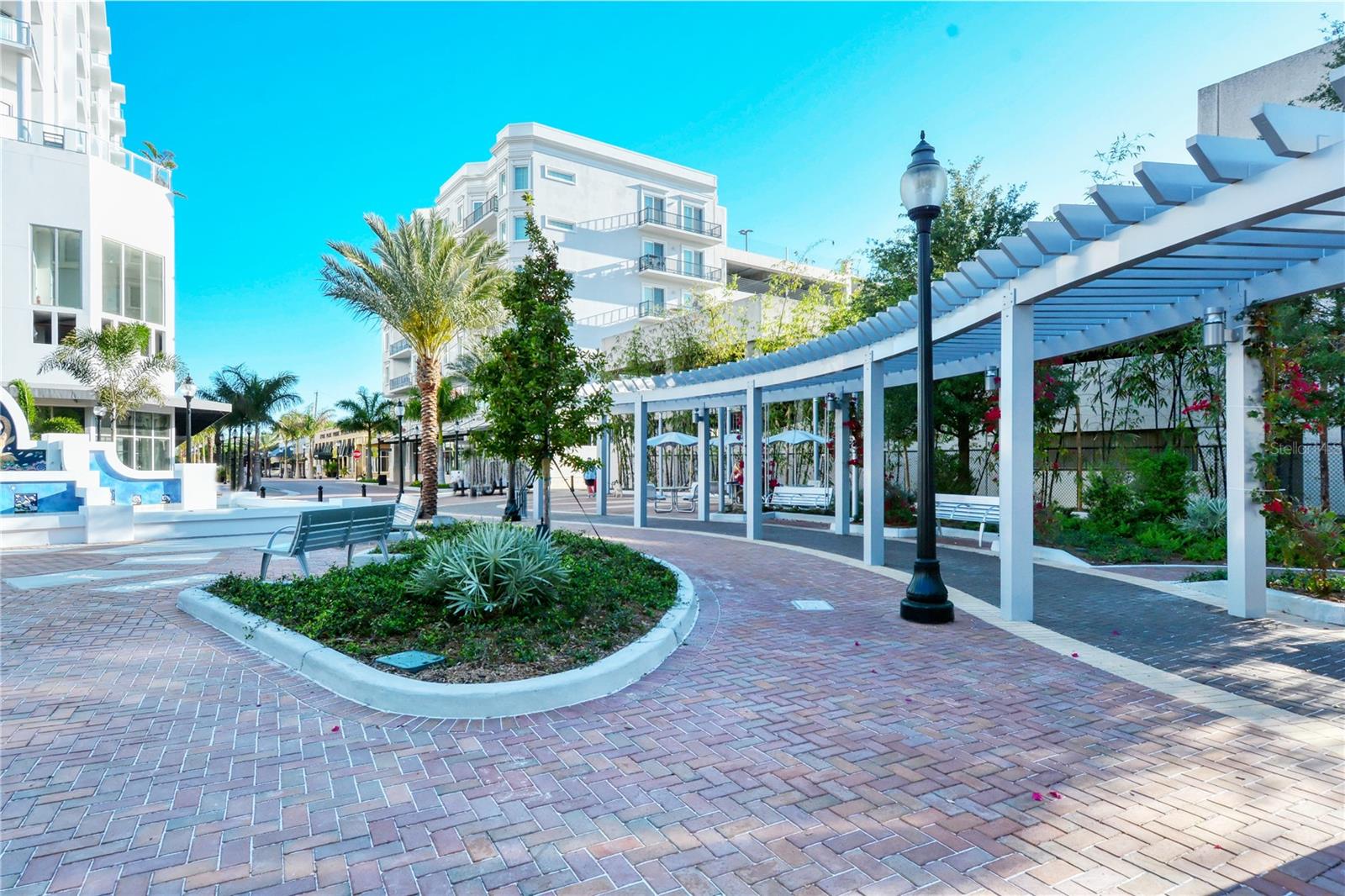 111 S PINEAPPLE AVE #1103