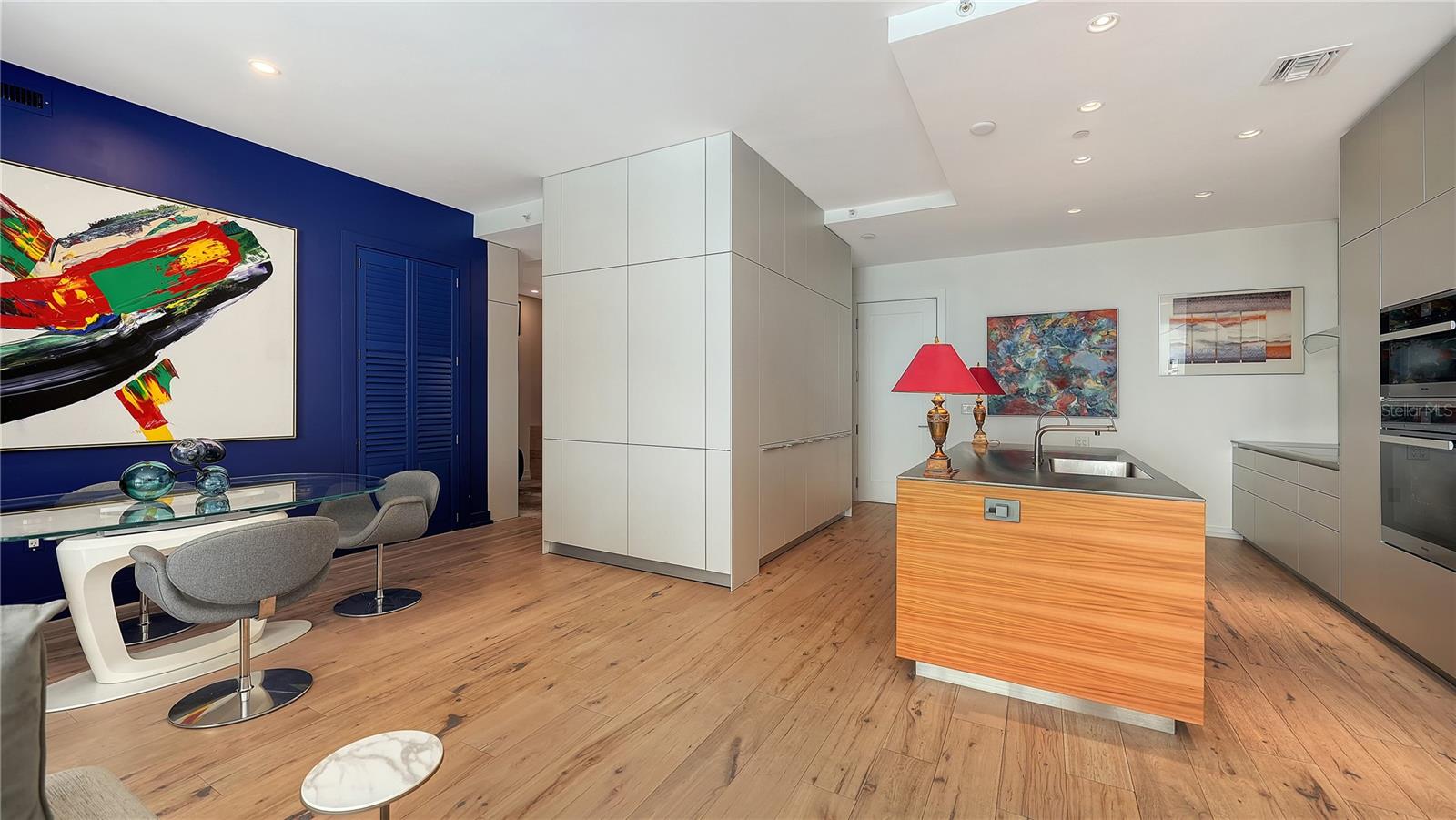 111 S PINEAPPLE AVE #1103