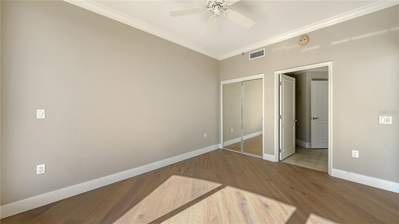 3080 GRAND BAY BLVD #516