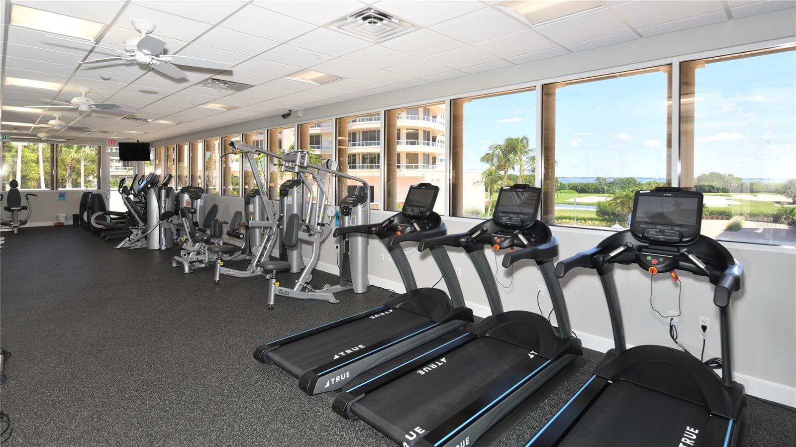 3080 GRAND BAY BLVD #516