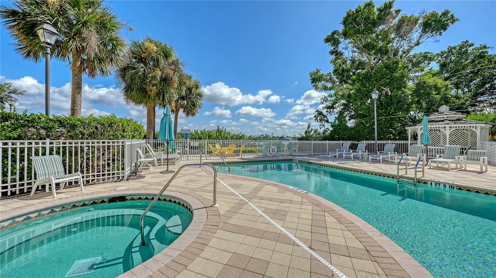 1308 OLD STICKNEY POINT RD #W23