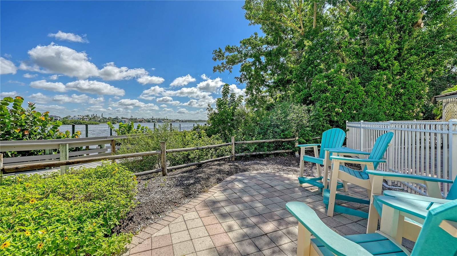 1308 OLD STICKNEY POINT RD #W23