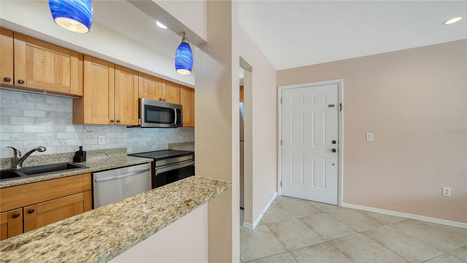 631 N ORANGE AVE #208