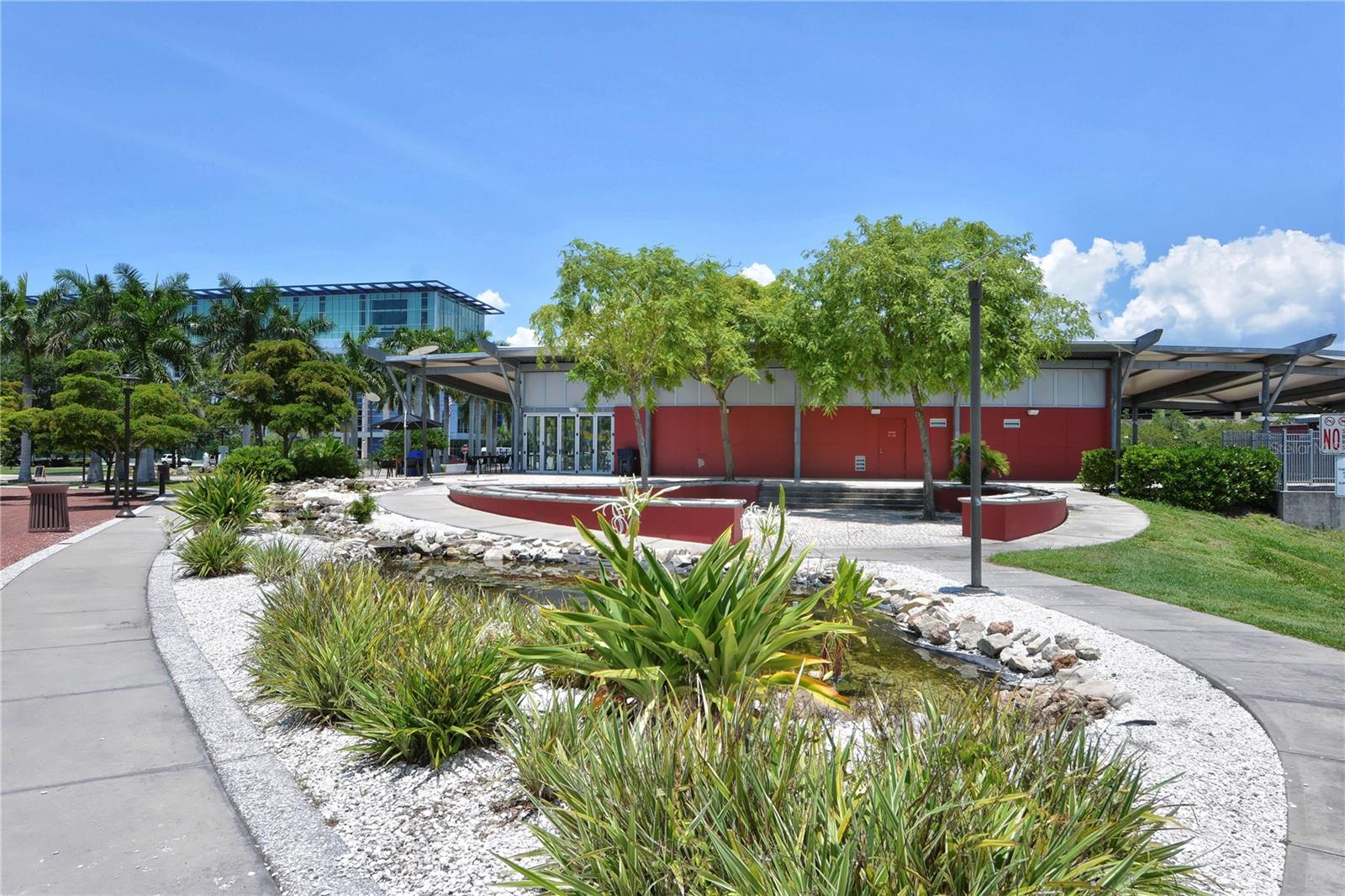 631 N ORANGE AVE #208