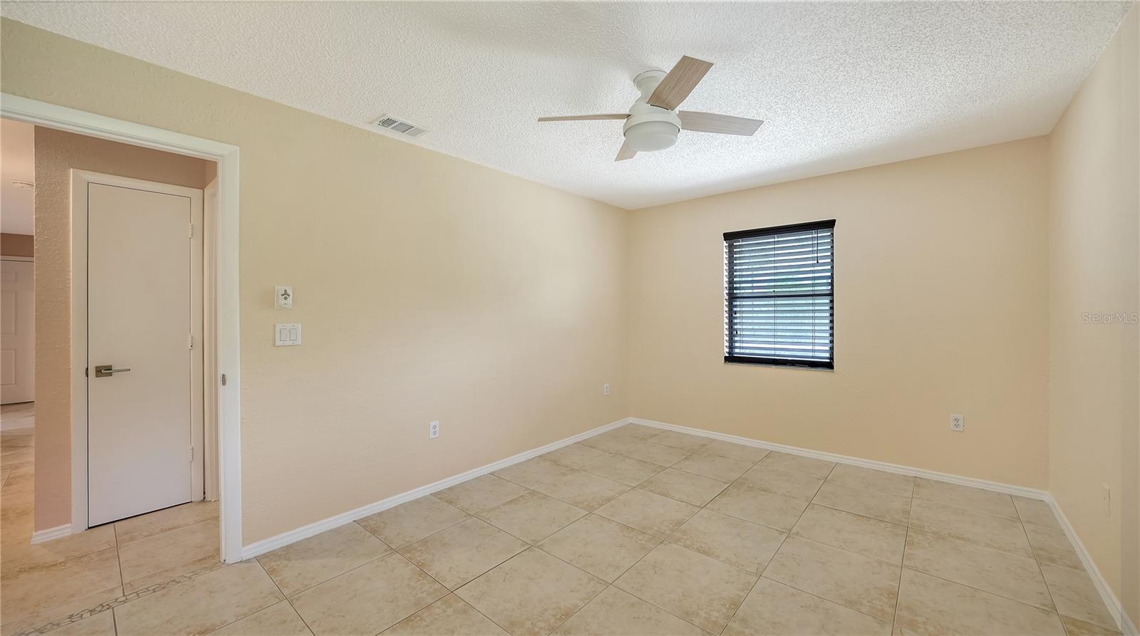 631 N ORANGE AVE #208
