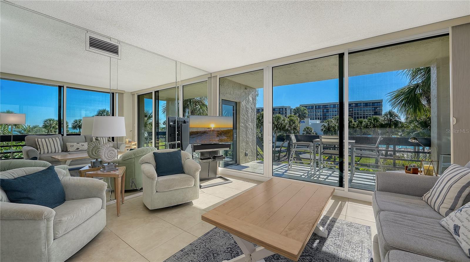 1125 GULF OF MEXICO DR #101