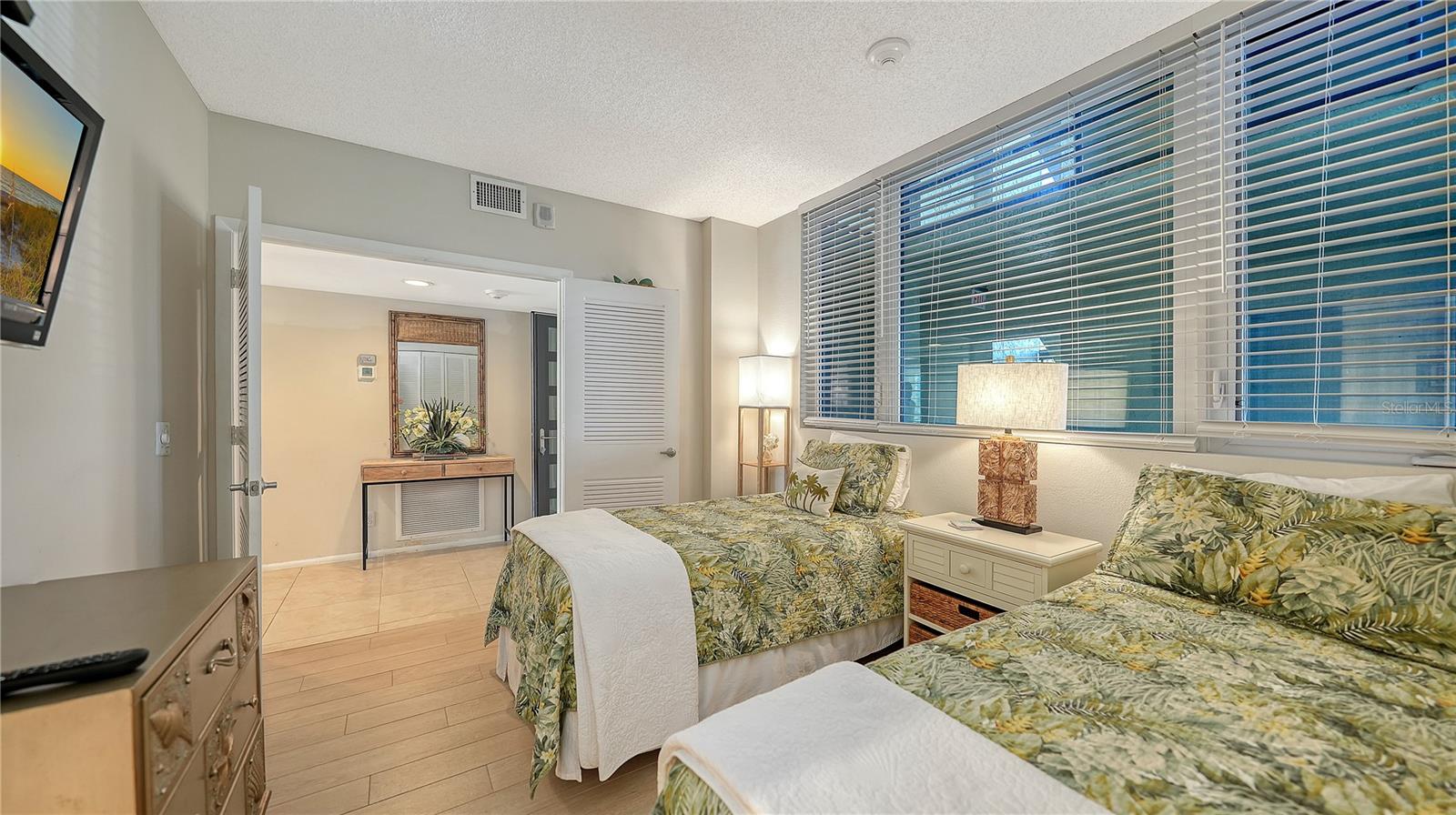 1125 GULF OF MEXICO DR #101