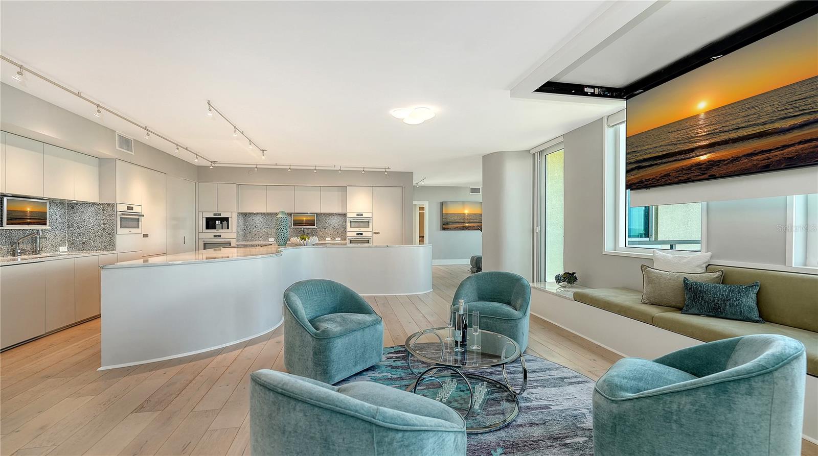 800 N TAMIAMI TRL #505/507