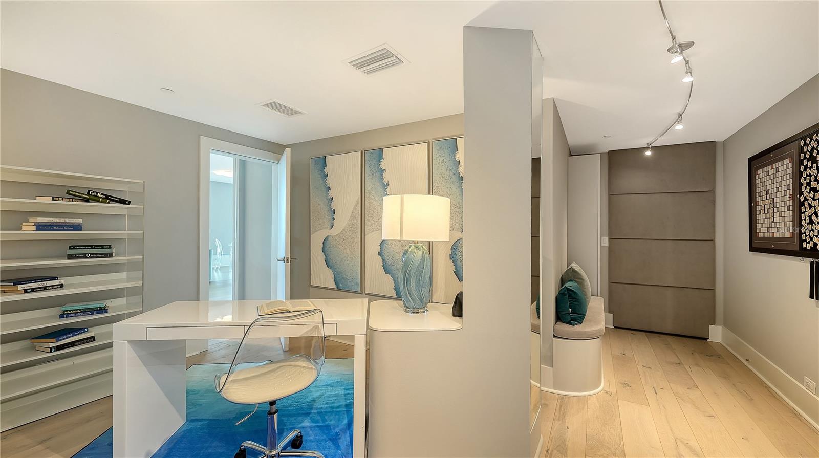 800 N TAMIAMI TRL #505/507