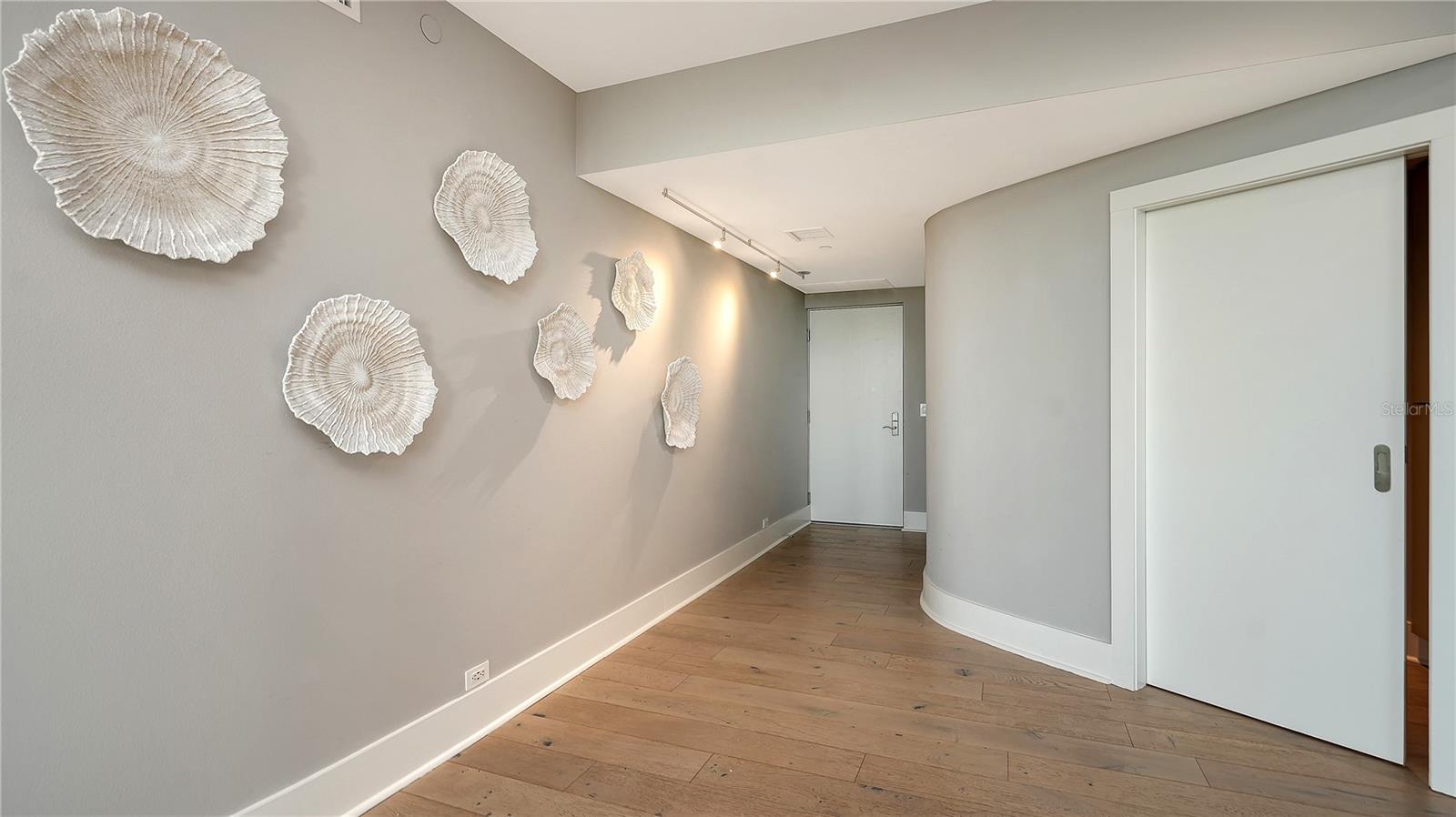 800 N TAMIAMI TRL #505/507