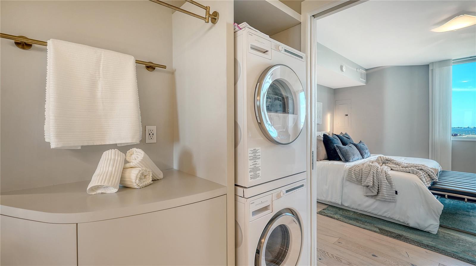 800 N TAMIAMI TRL #505/507