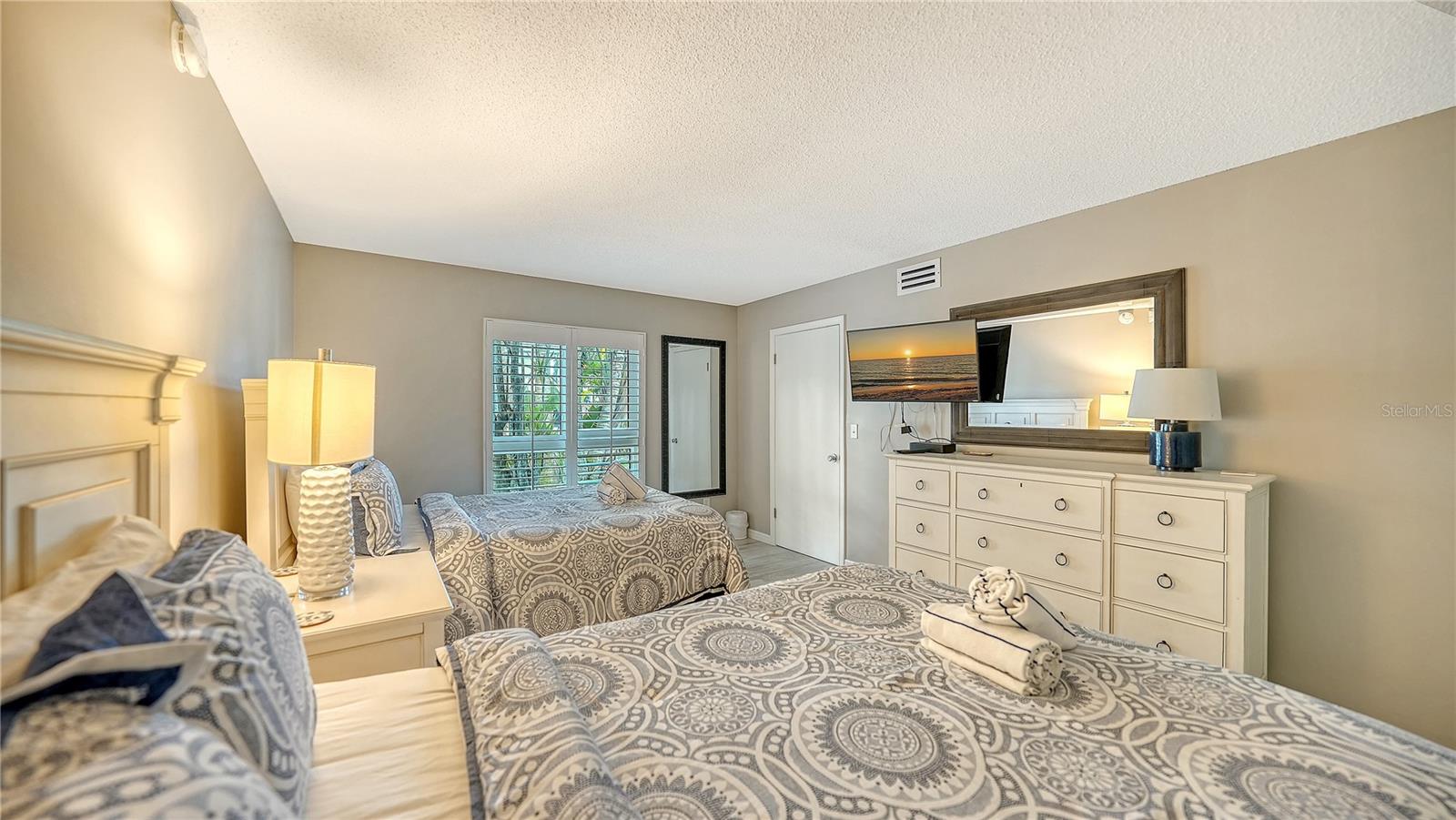 4235 GULF OF MEXICO DR #T101