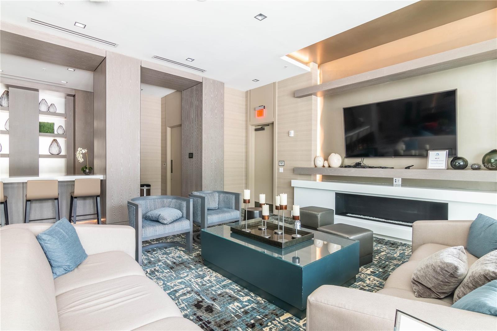 111 PINEAPPLE AVE S #1002