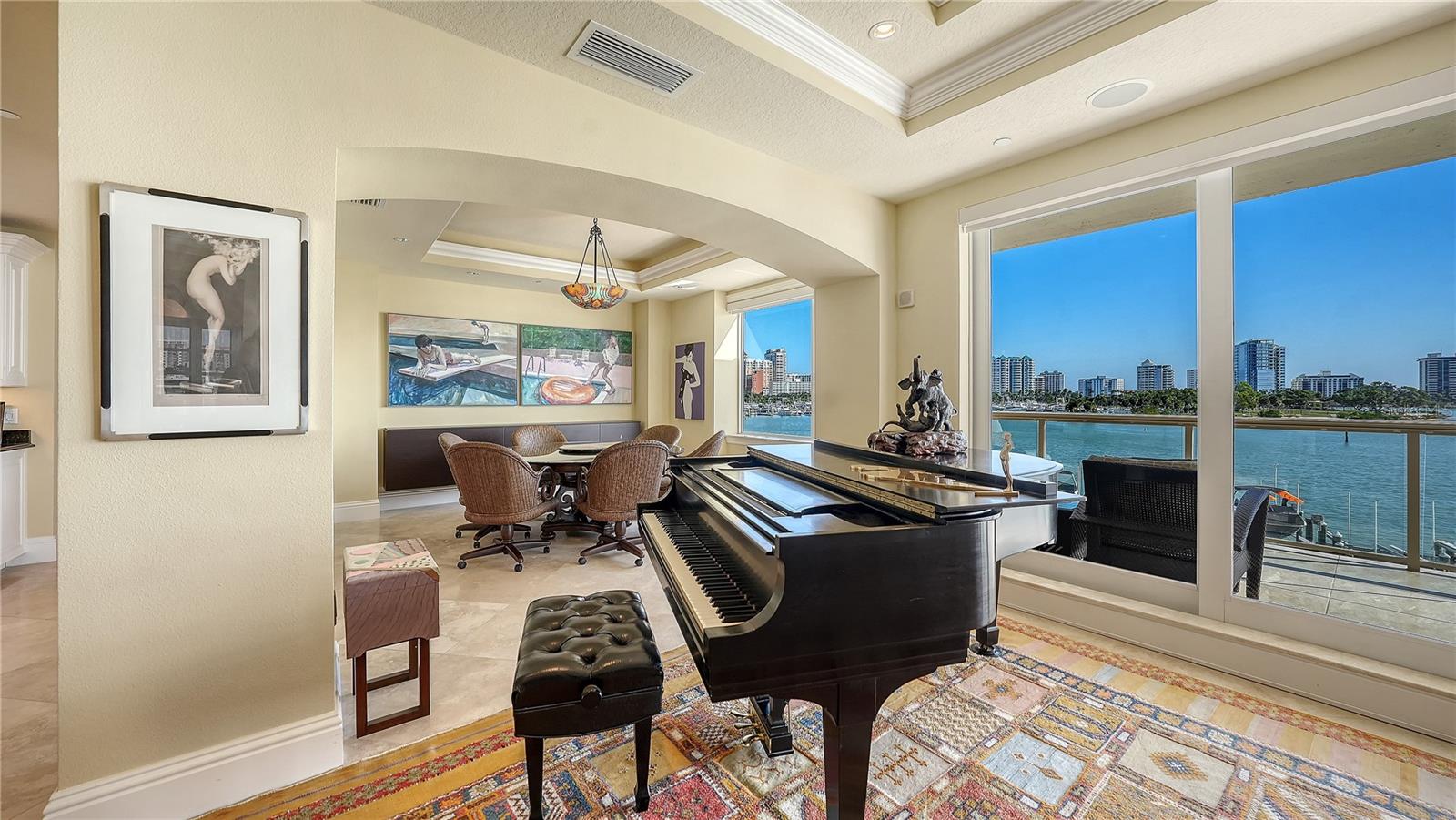 464 GOLDEN GATE PT #304