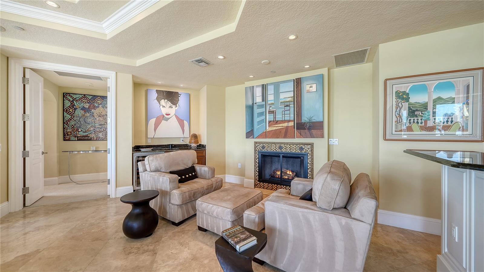 464 GOLDEN GATE PT #304