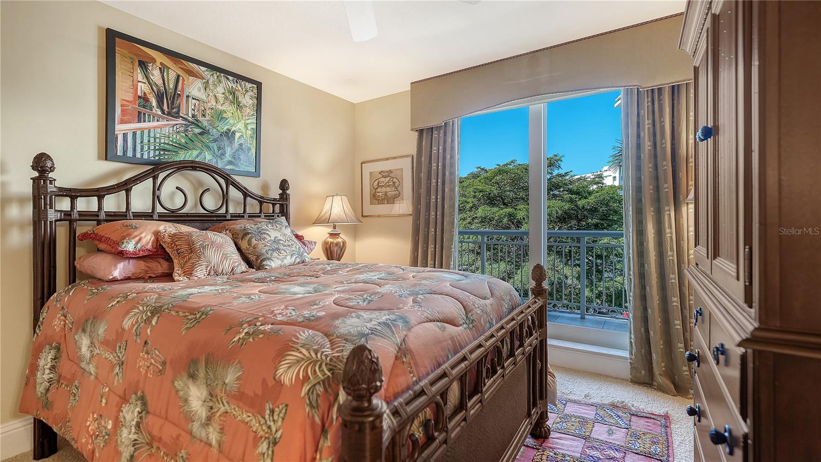 464 GOLDEN GATE PT #304