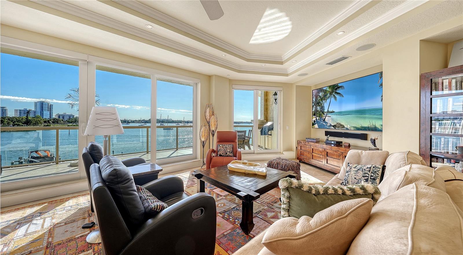 464 GOLDEN GATE PT #304