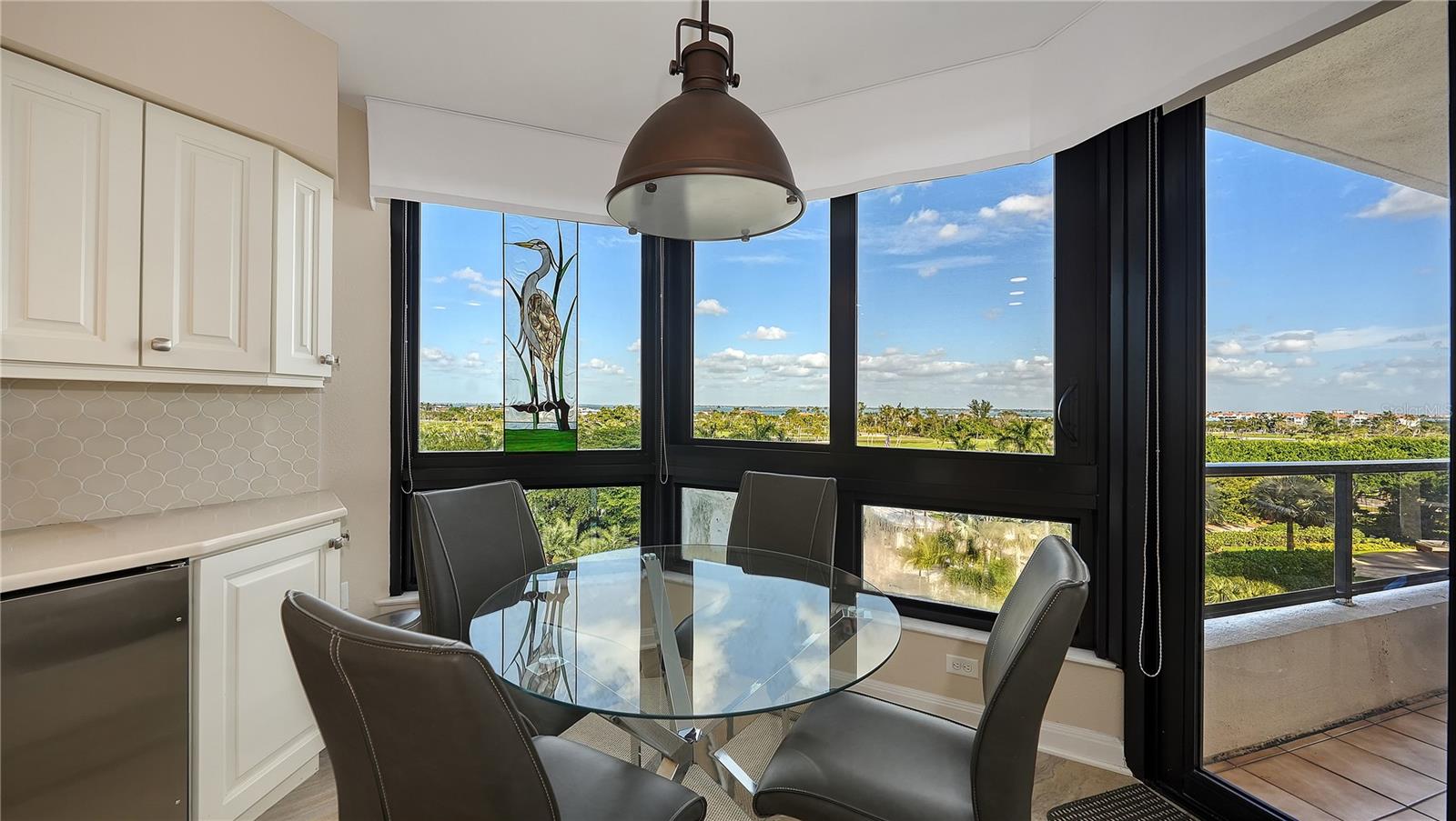 565 SANCTUARY DR #B506