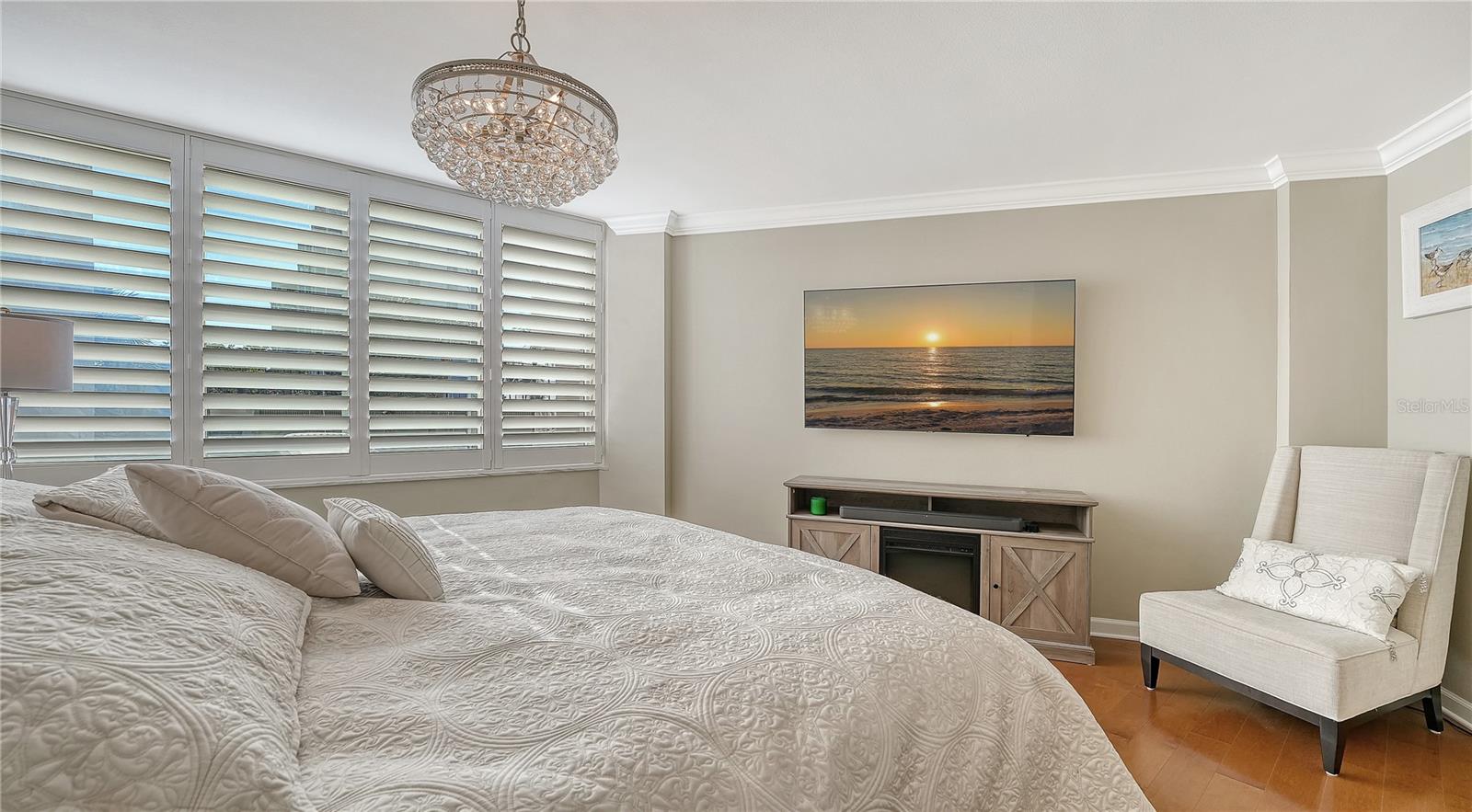 775 LONGBOAT CLUB RD #204