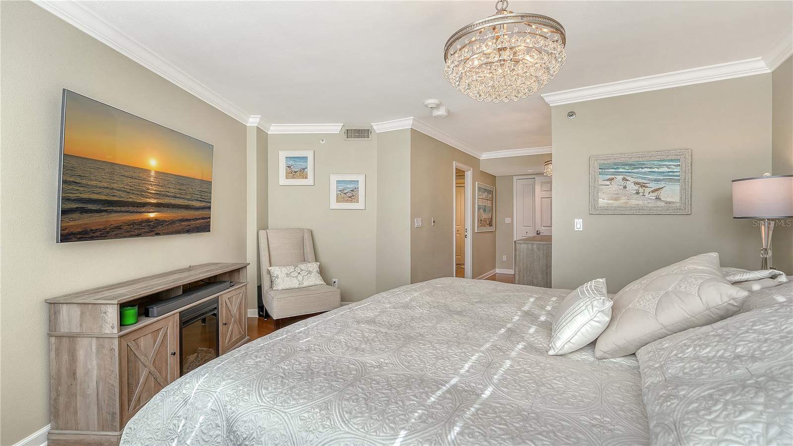 775 LONGBOAT CLUB RD #204