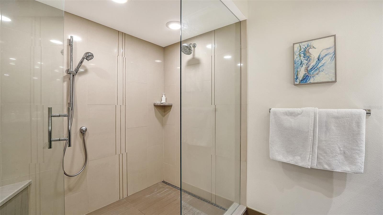 775 LONGBOAT CLUB RD #204