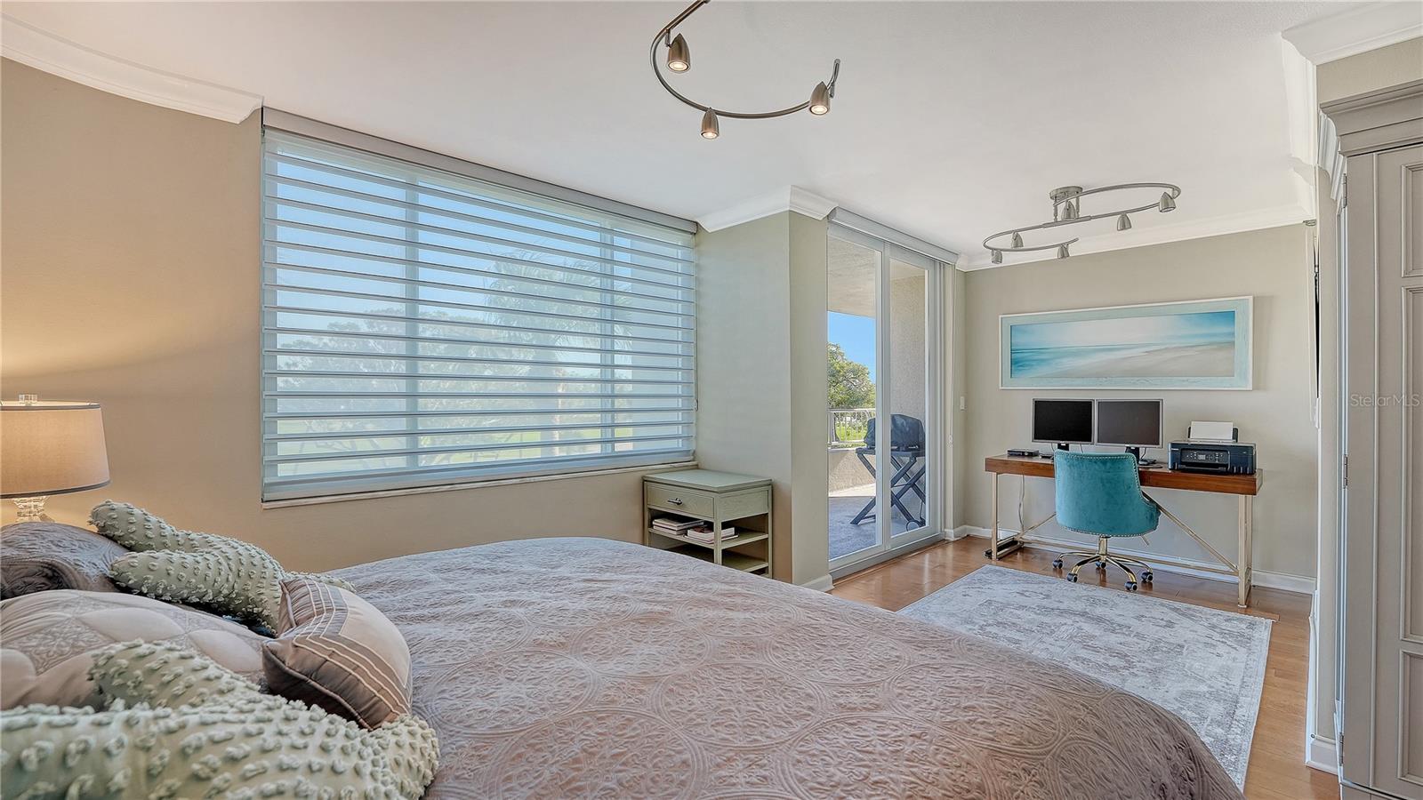 775 LONGBOAT CLUB RD #204