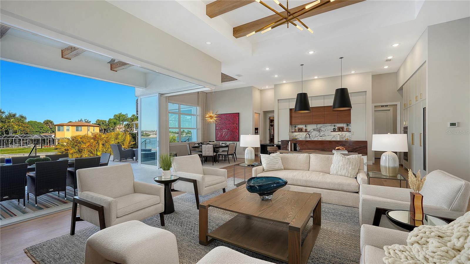 1739 LITTLE POINTE CIR