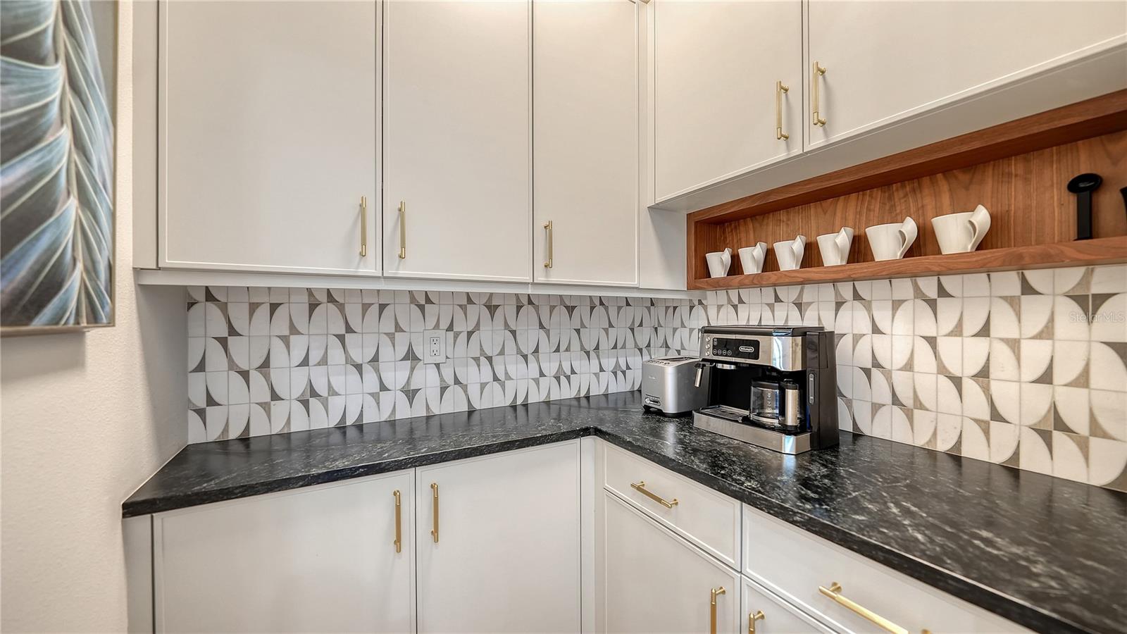 1739 LITTLE POINTE CIR