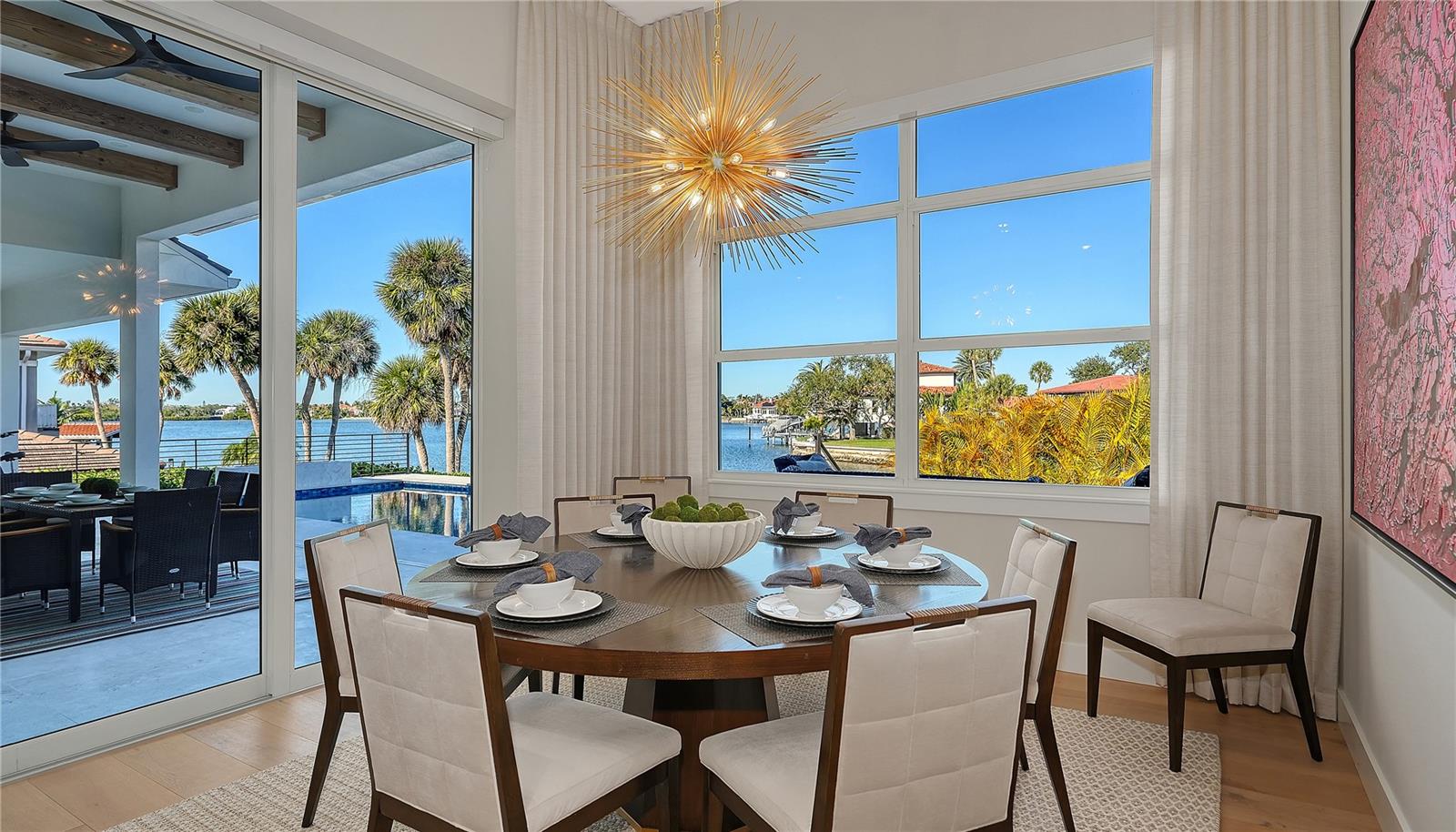 1739 LITTLE POINTE CIR