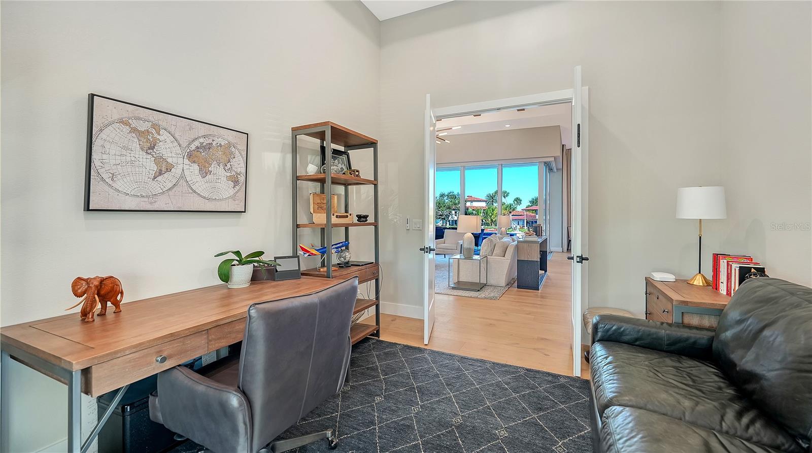 1739 LITTLE POINTE CIR