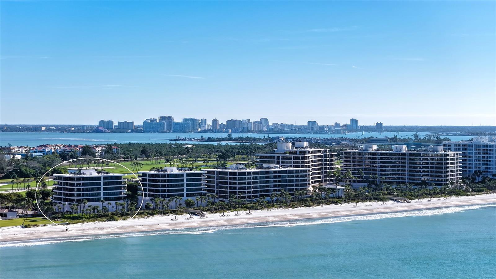 585 SANCTUARY DR #B502