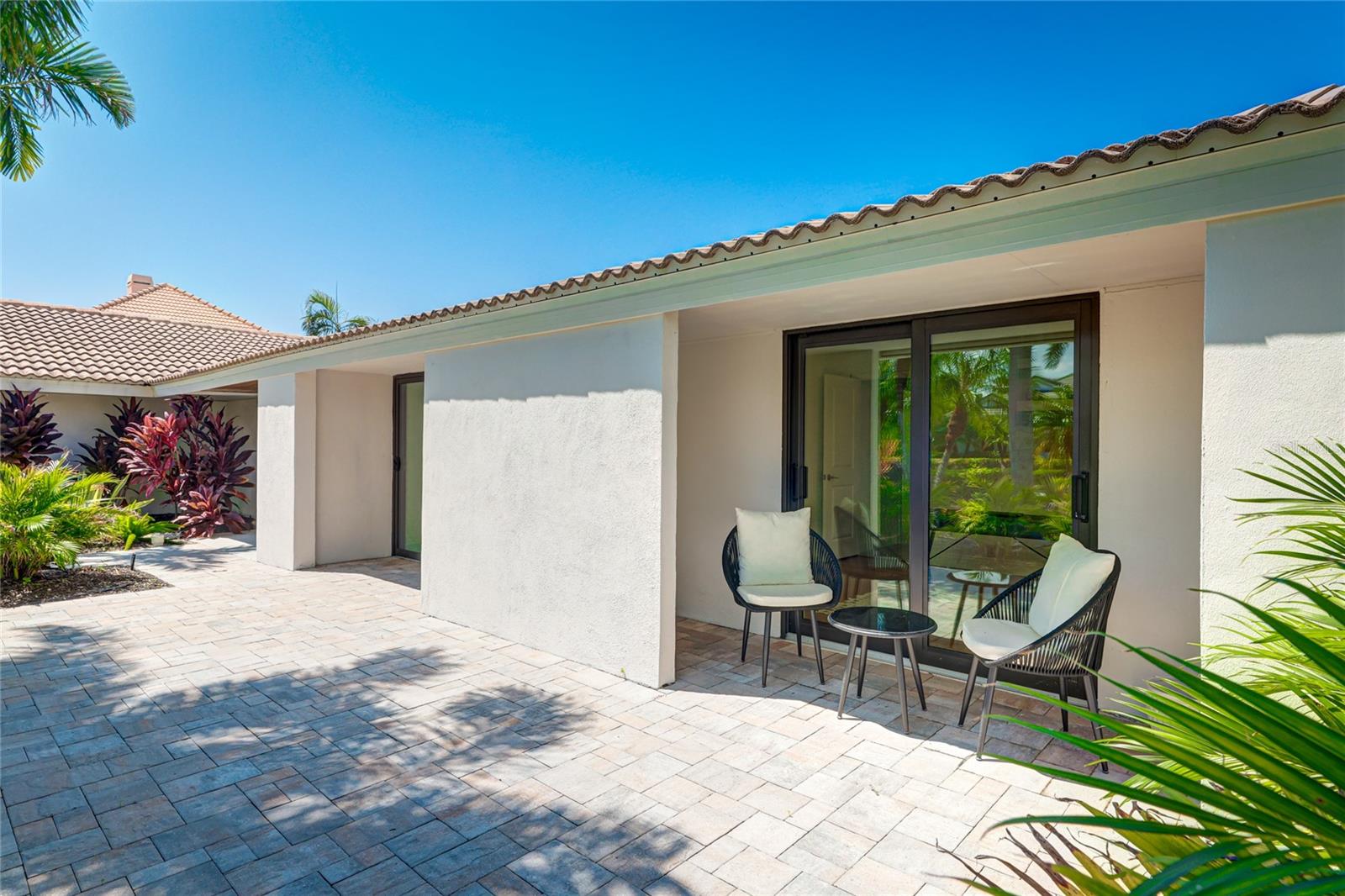 526 BIRD KEY DR