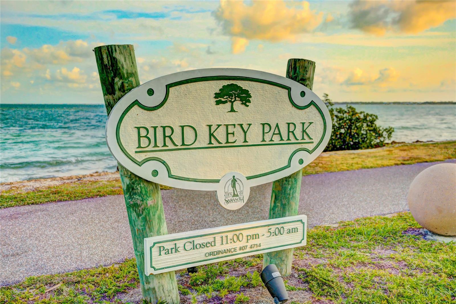 526 BIRD KEY DR